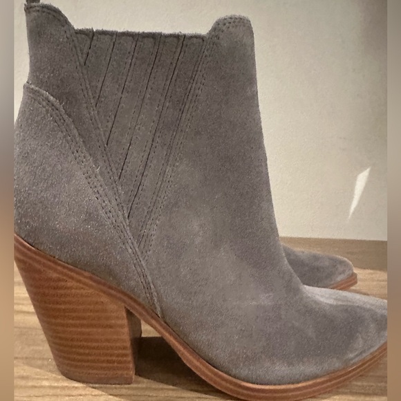 Marc Fisher booties - Picture 2 of 9